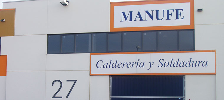 Calderería soldadura MANUFE fotografía de la fachada de sus instalaciones.