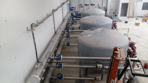 Fabricado tubería  en acero inoxidable (Ø 250) para  la realización de colector y la conexión de tuberías a los filtros  de agua de la empresa Culigan